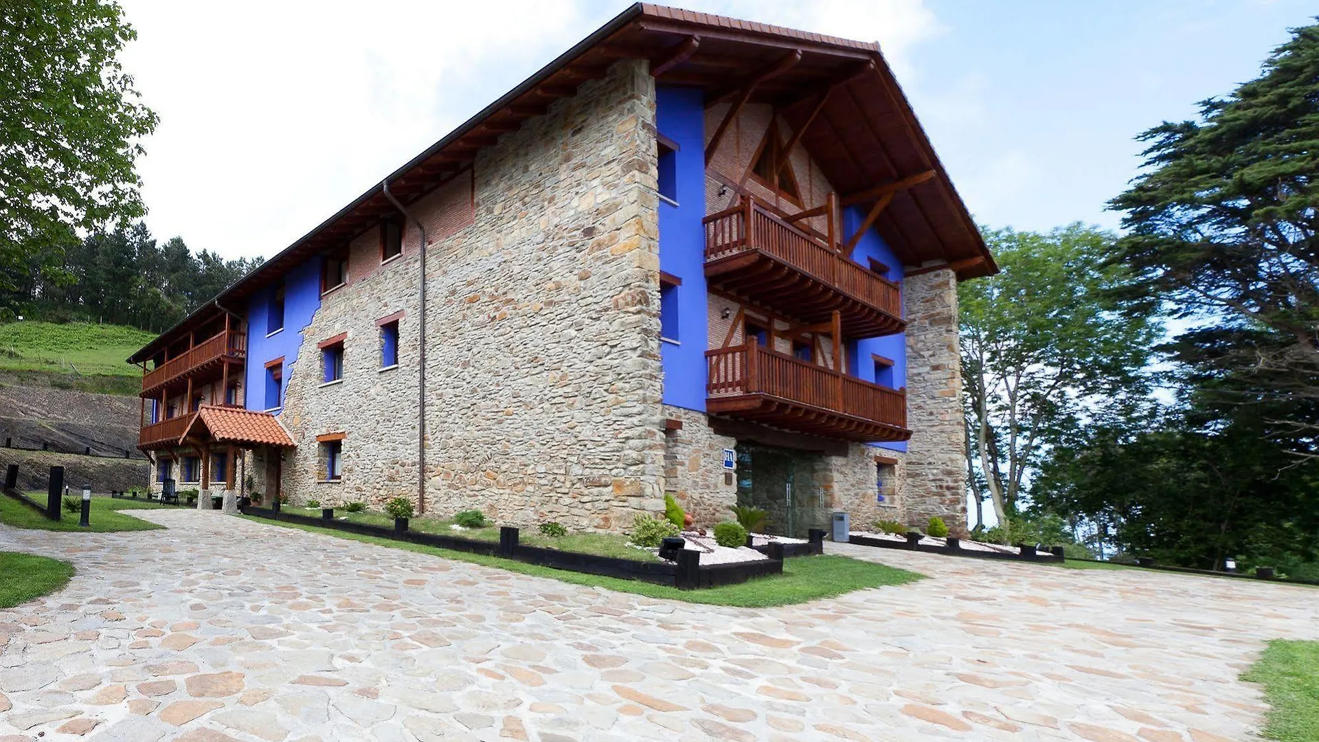 Hotel-Apartamento Rural Atxurra Bermeo 3*,